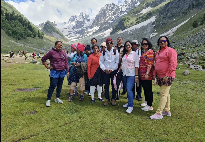 Sachin Parab family Kashmir trip with TripRoutes